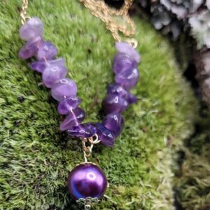 Collier en Amethyste naturelle et perle de bohème